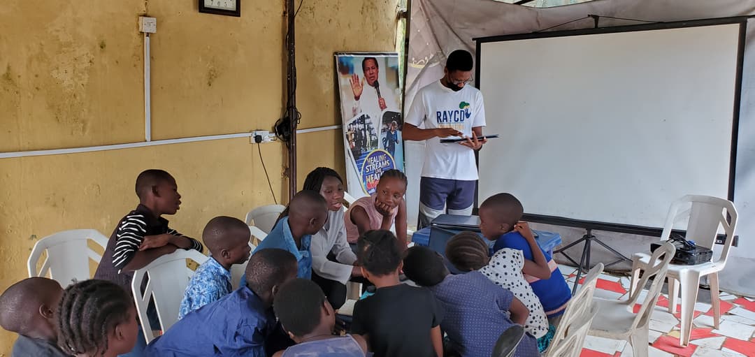 Reves digital literacy project
